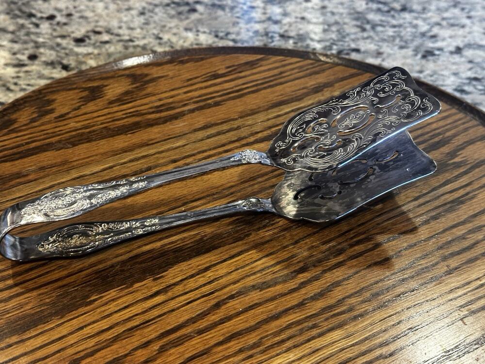 10" Large Vintage Wallace Silver Plate Serving Tongs